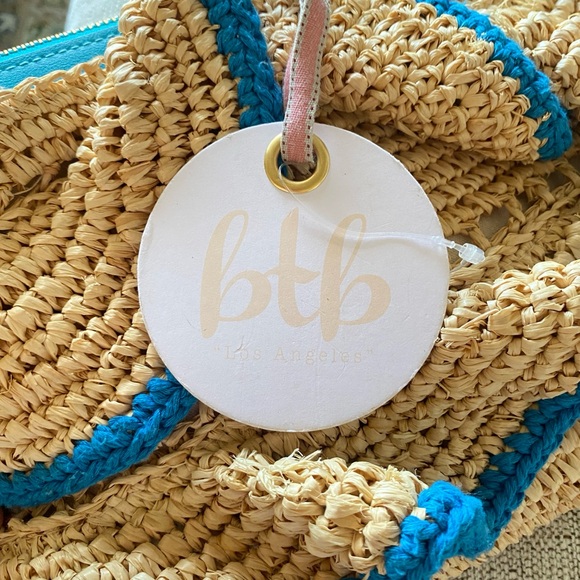 BTB Los Angeles Joey Raffia Clutch - Picture 12 of 12